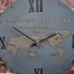 Horloge murale carte du Monde “création”