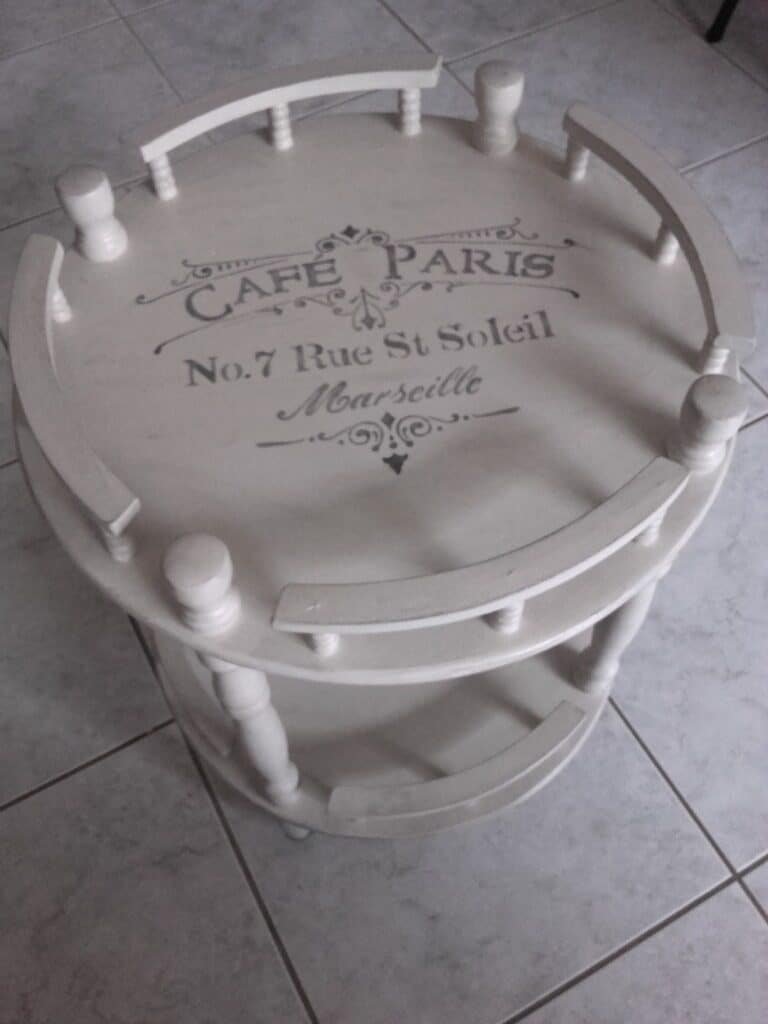 Meuble bar sur roulettes