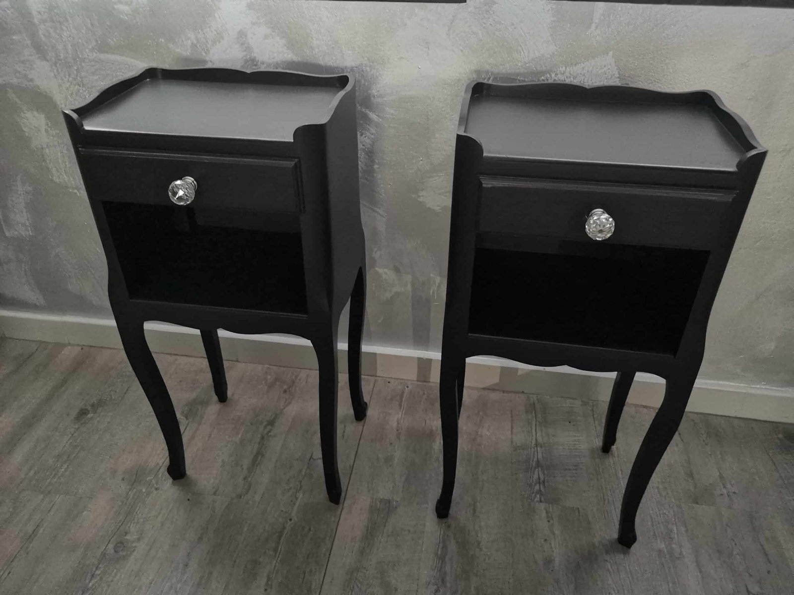 Table de chevets customisés noirs