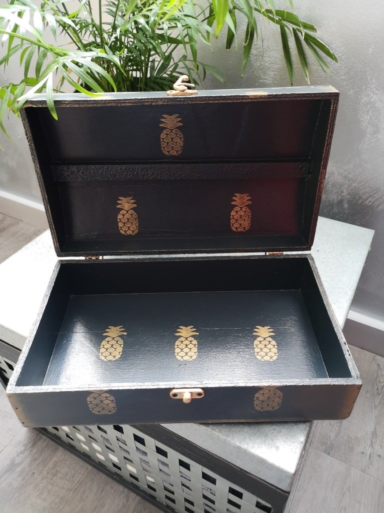 Petit coffre de rangement en bois – Image 2