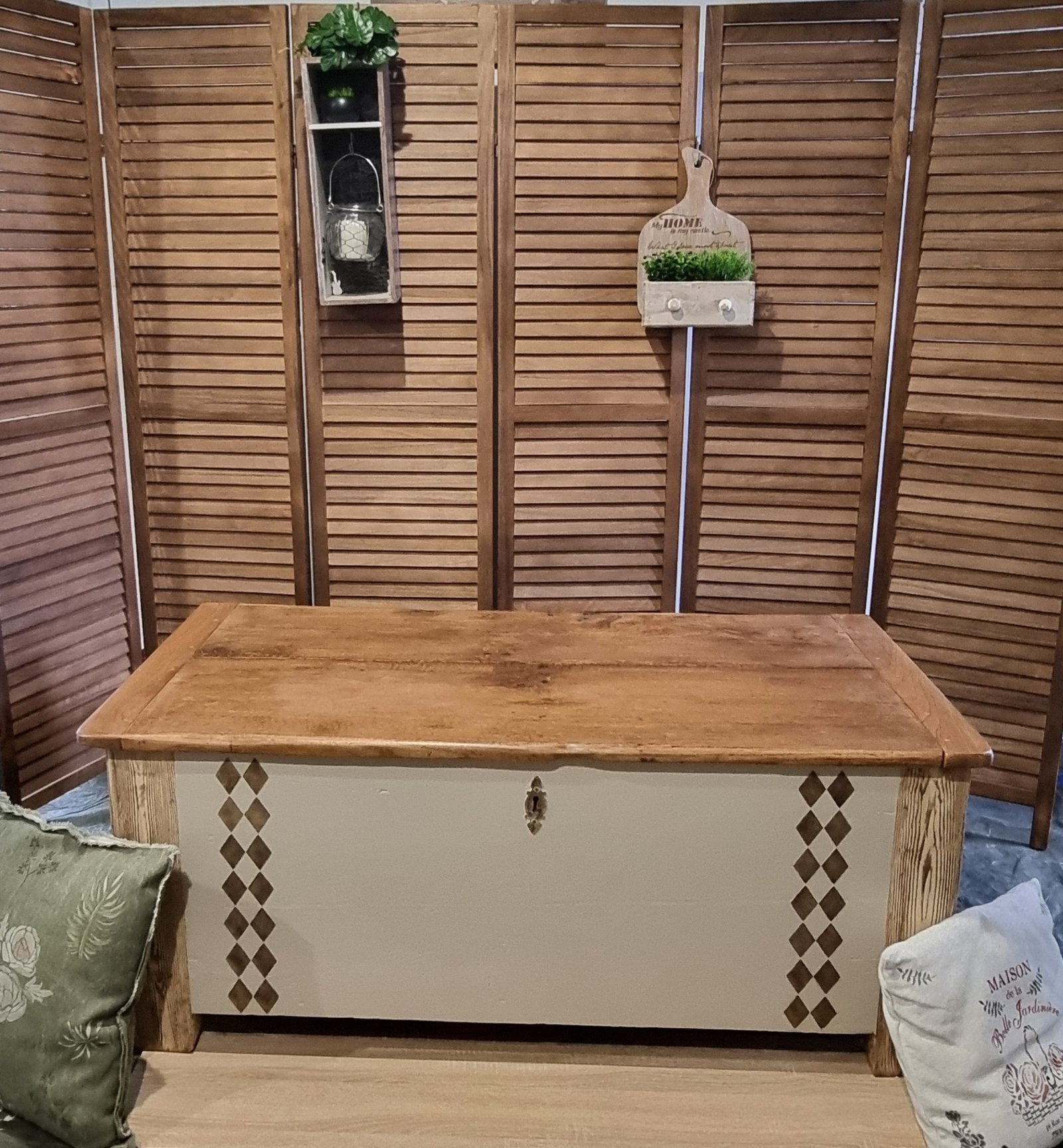 Maie ancienne en chêne du XIXe siècle customisée blanc et bois naturel