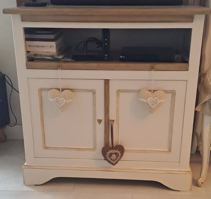 Meuble de TV en merisier style Louis Philippe modernisé – Image 3