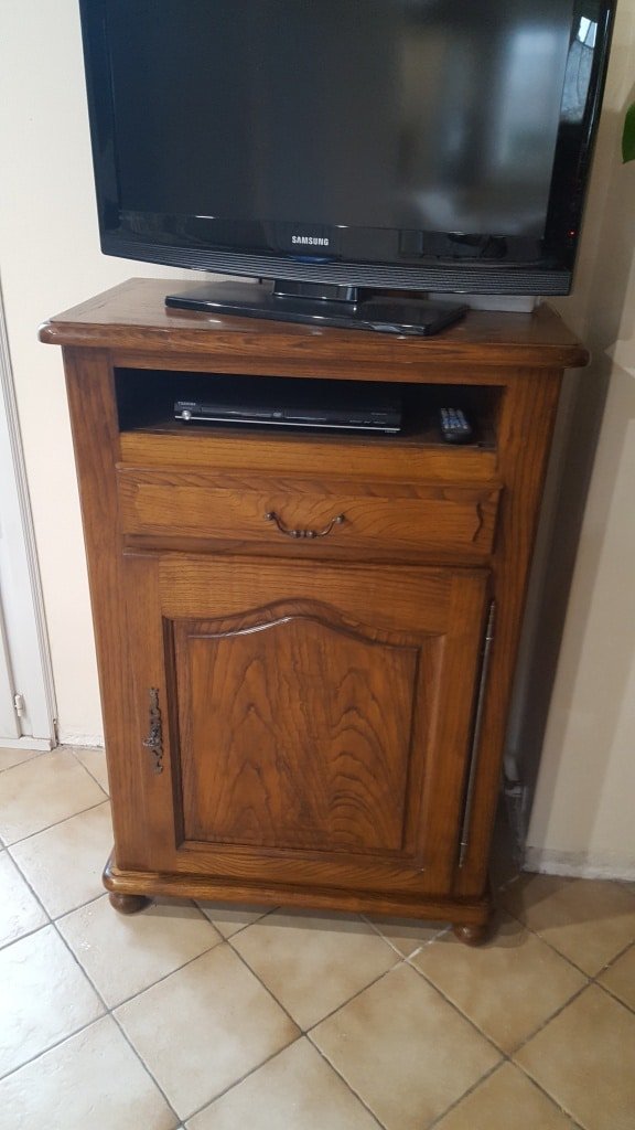 Meuble de TV en chêne massif – Image 2