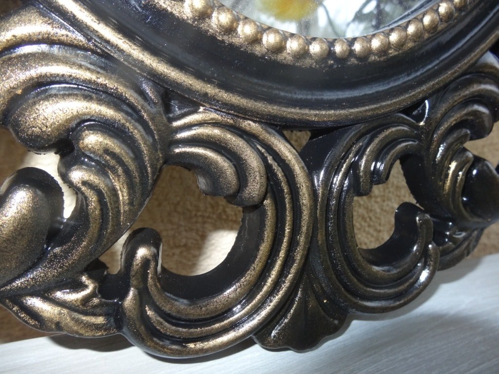 Miroir ovale noir patiné or – Image 2
