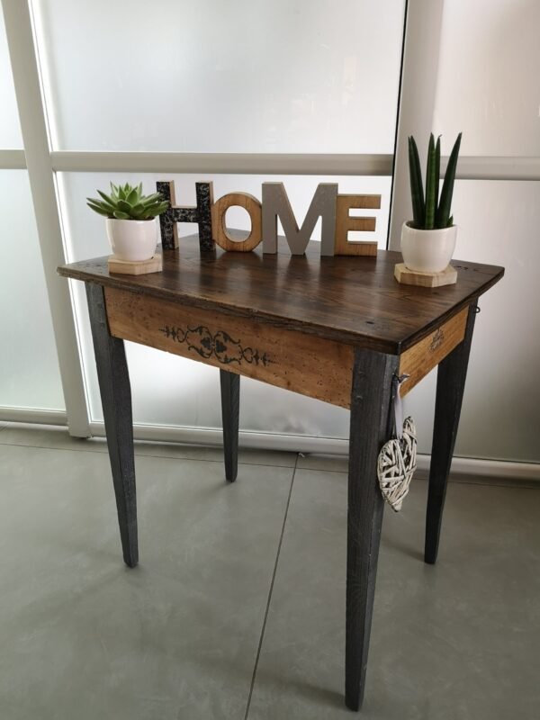 Petite table ancienne en chêne années 40