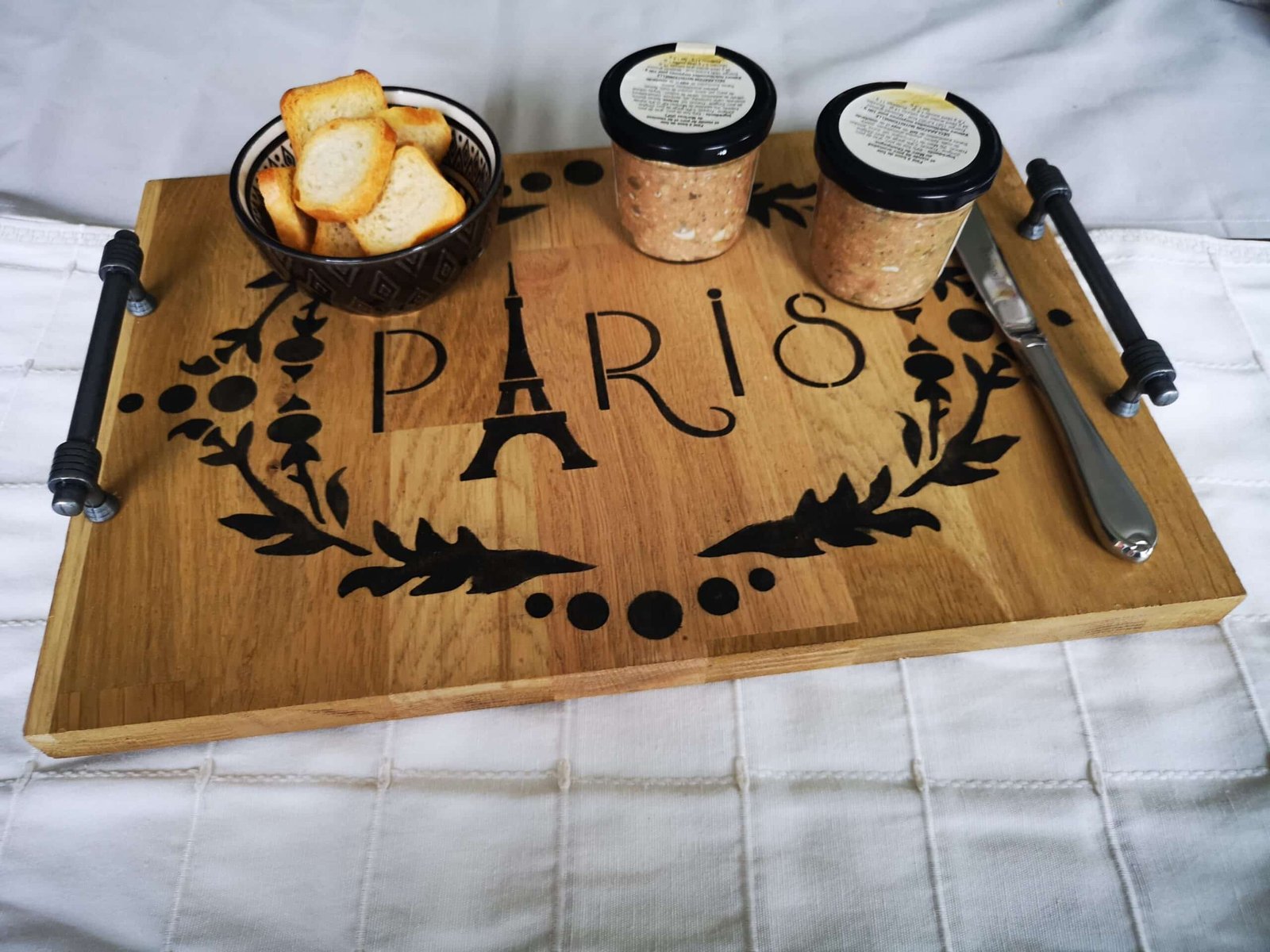 Plateau de service façon planche à tapas en chêne “Paris”