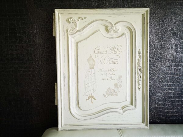 Porte Louis XV en merisier décorée “shabby”