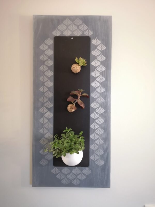 Support mural en bois aimanté pour petites plantes