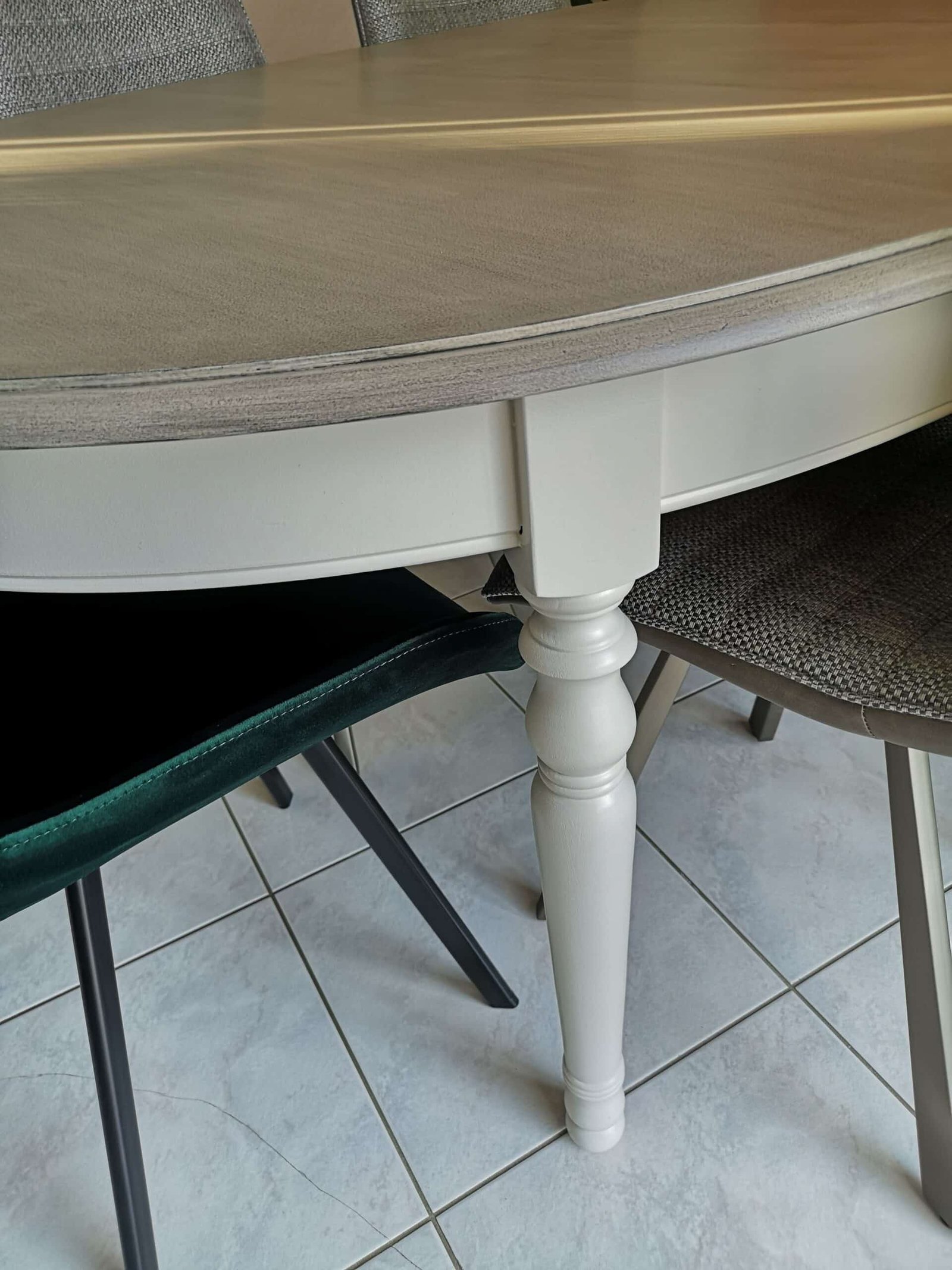 Table de séjour en merisier “Gris de Suède” – Image 2