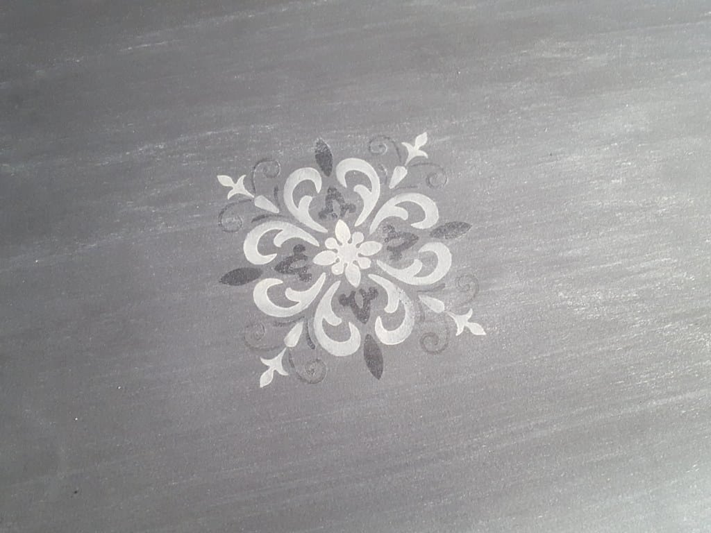 Table ovale en merisier style Louis XV – Image 4