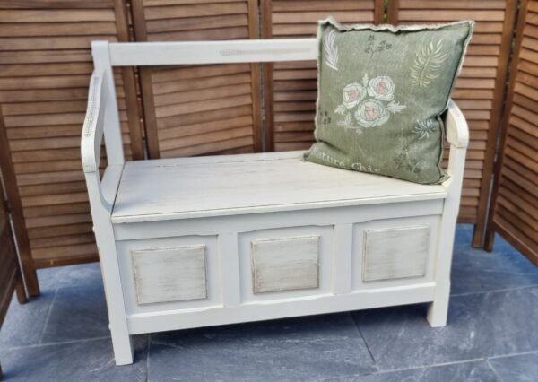 Banc – coffre en chêne relooké “Lin”