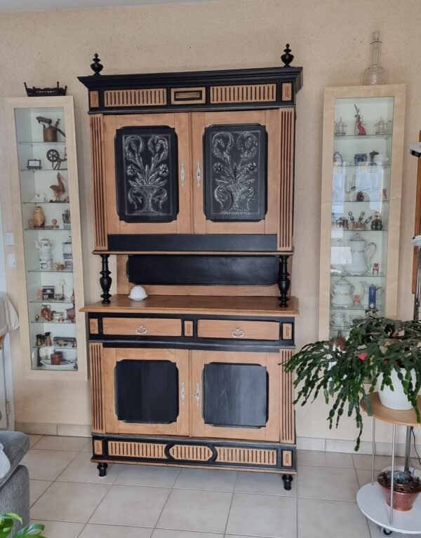 Buffet deux corps en chêne massif de 1930 relooké noir et bois naturel éclairci