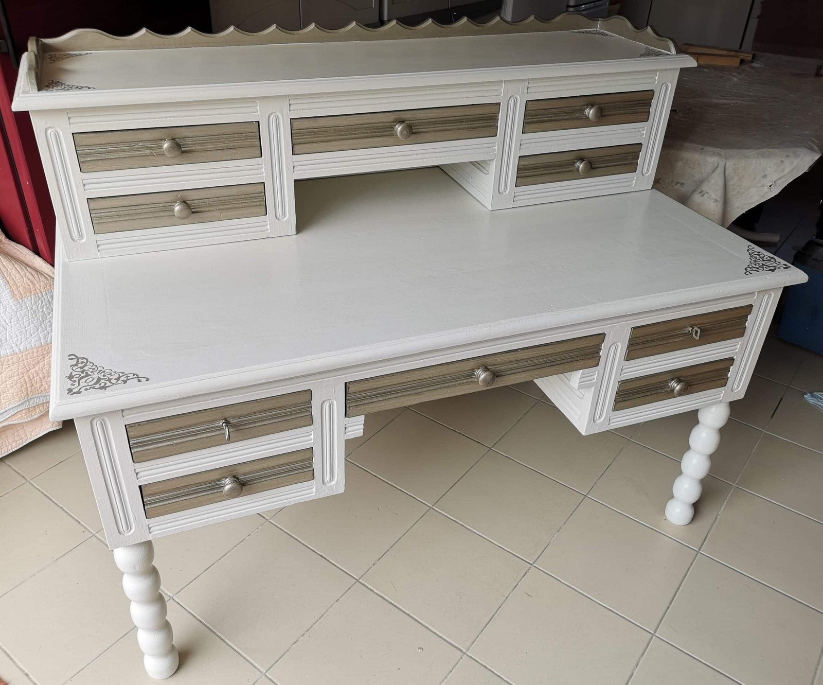 Bureau secrétaire ancien “paroissial”