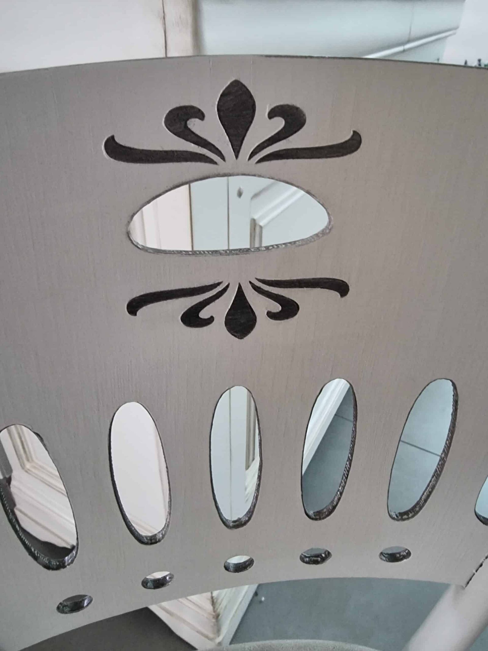 Chaise de bistrot relookée – Image 3