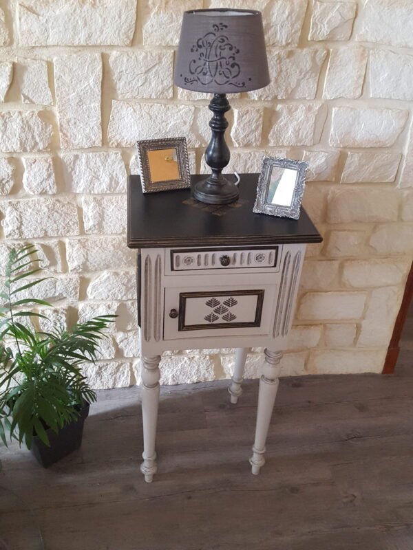 Chevet ancien style Henri II relooké