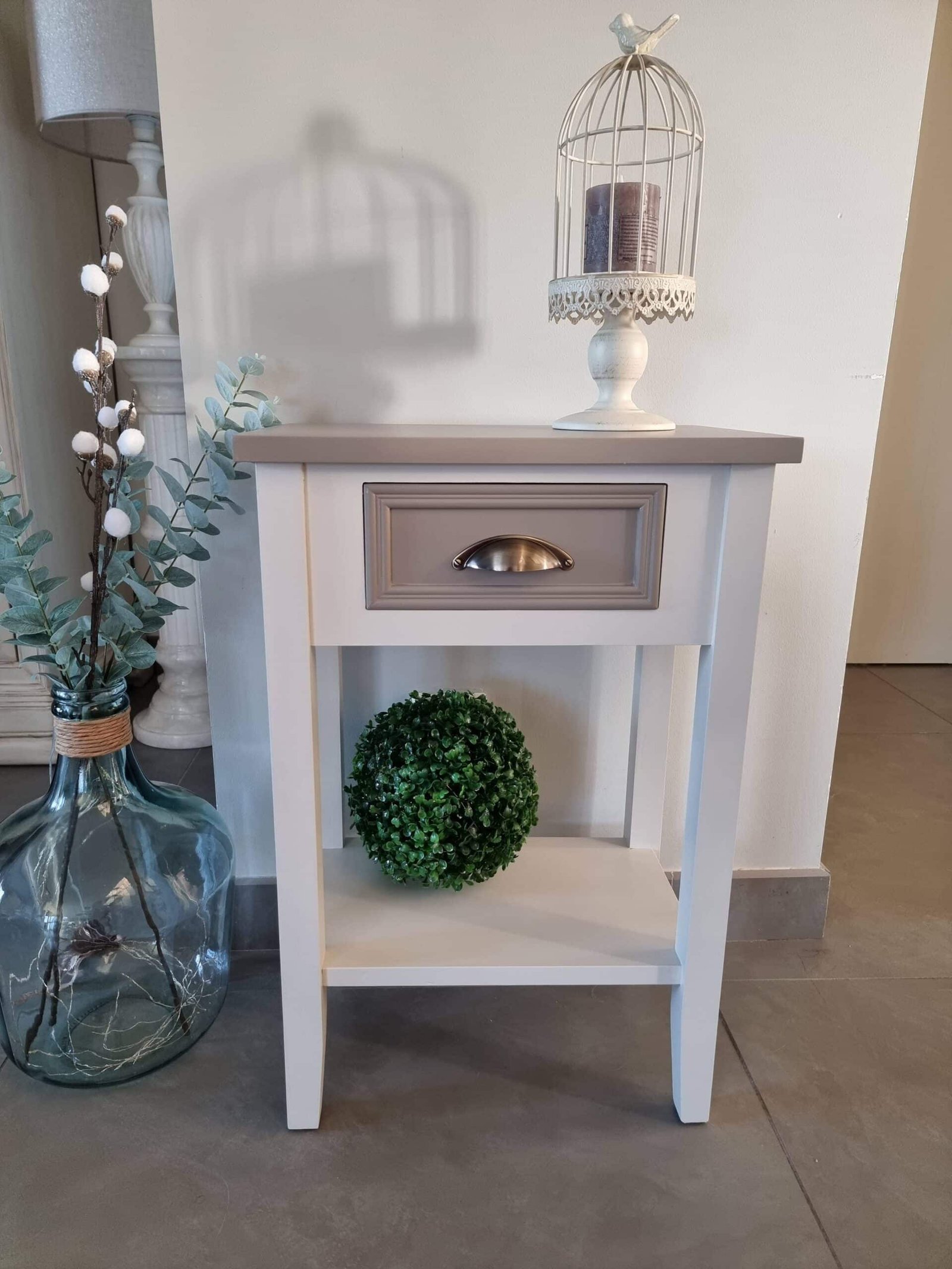 Chevet ou petit meuble d’appoint bicolore