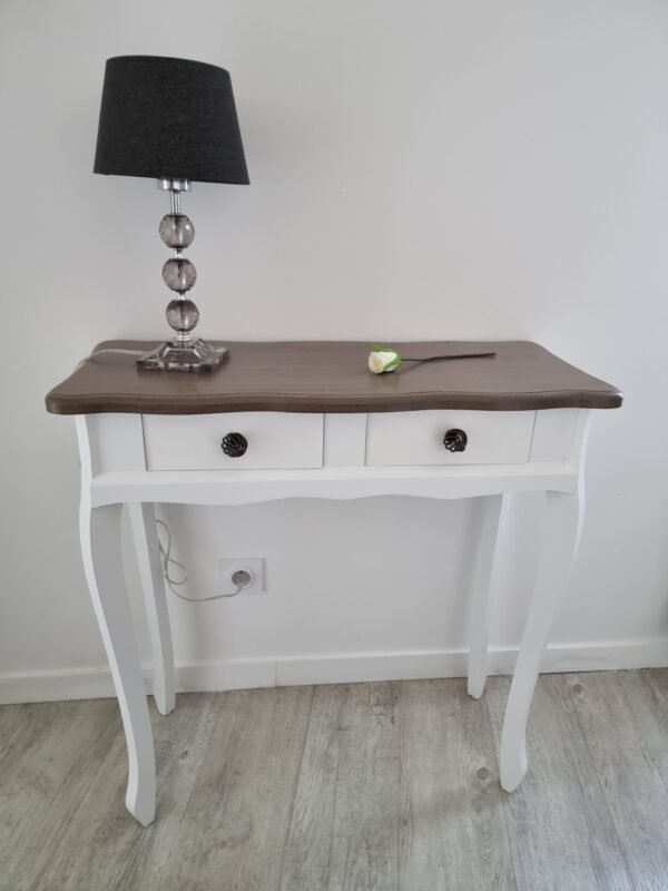 Console de style baroque peinte en blanc, plateau teinté bois vison