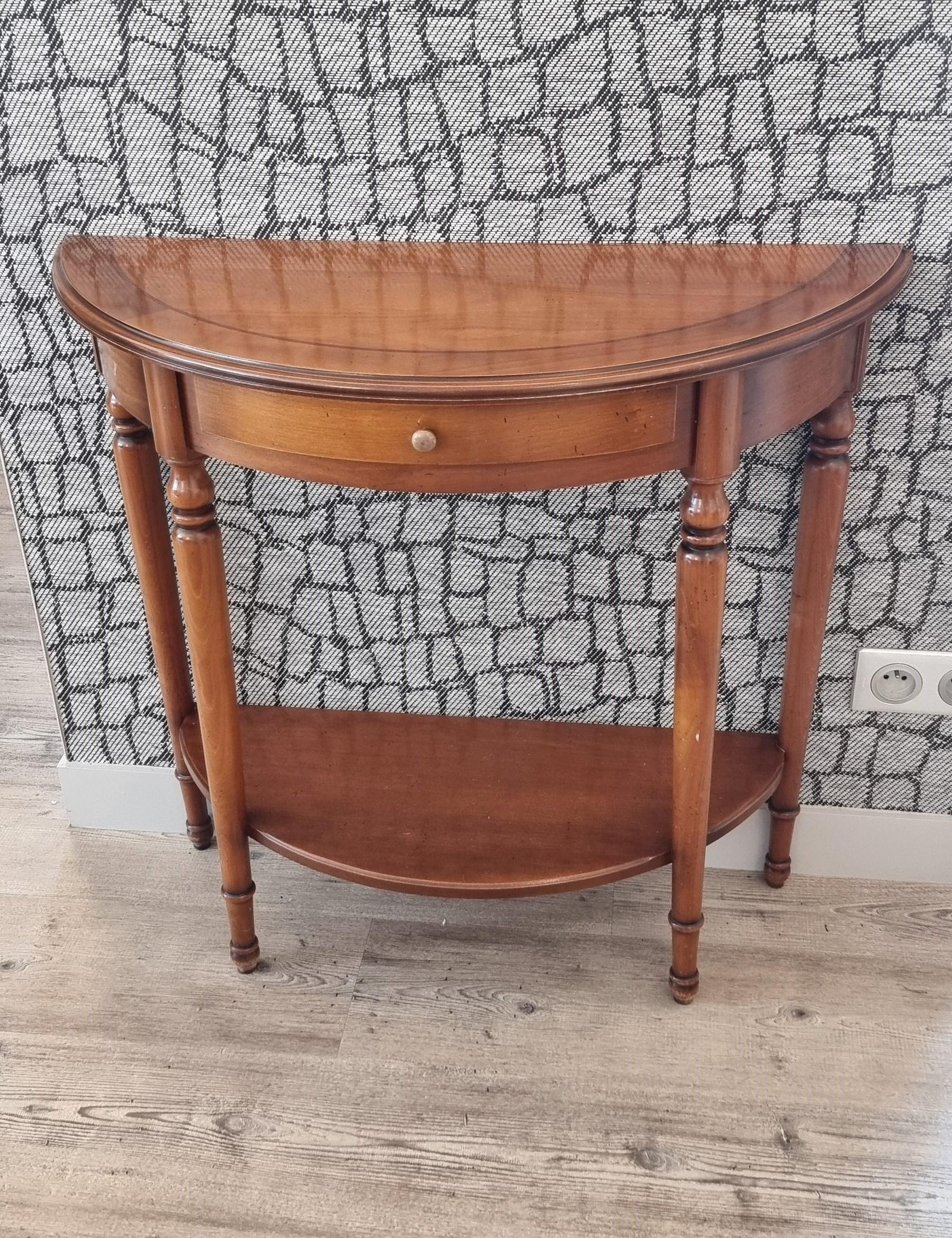 Console en merisier 1/2 lune en merisier modernisée – Image 2