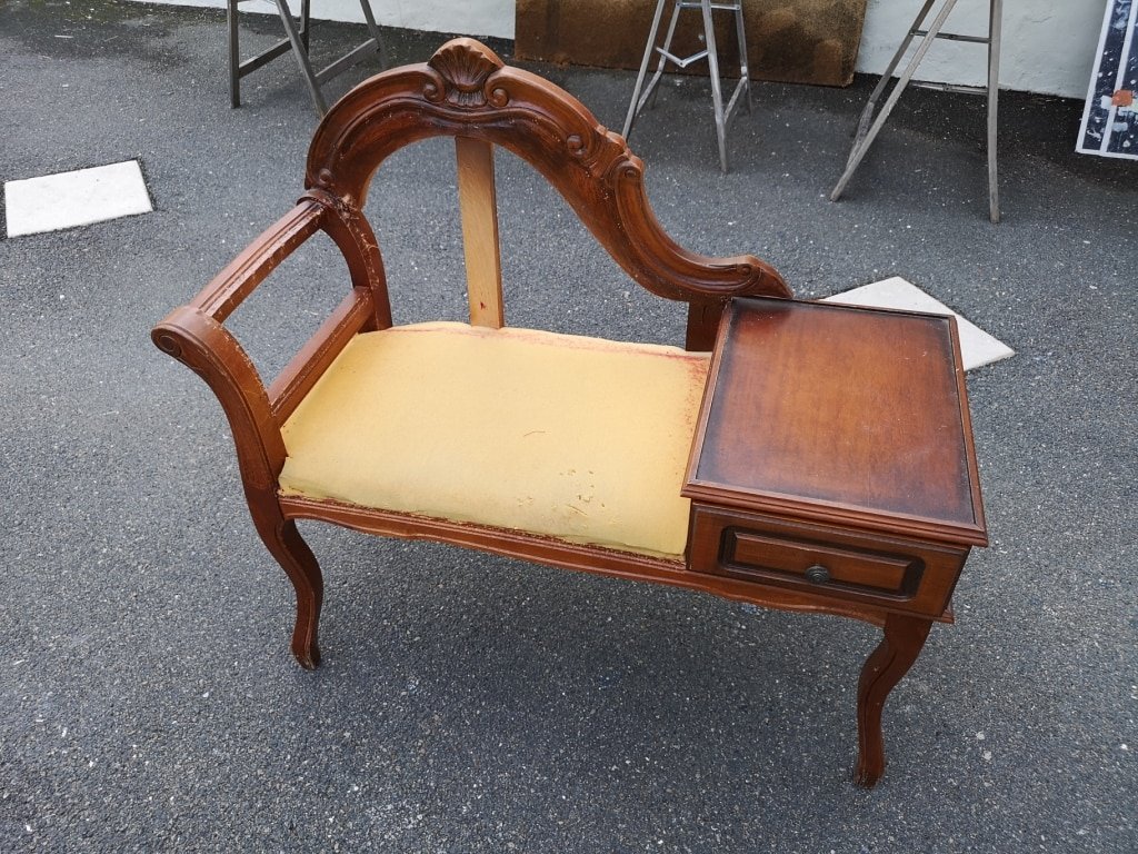 Ancien meuble de téléphone modernisé – Image 2