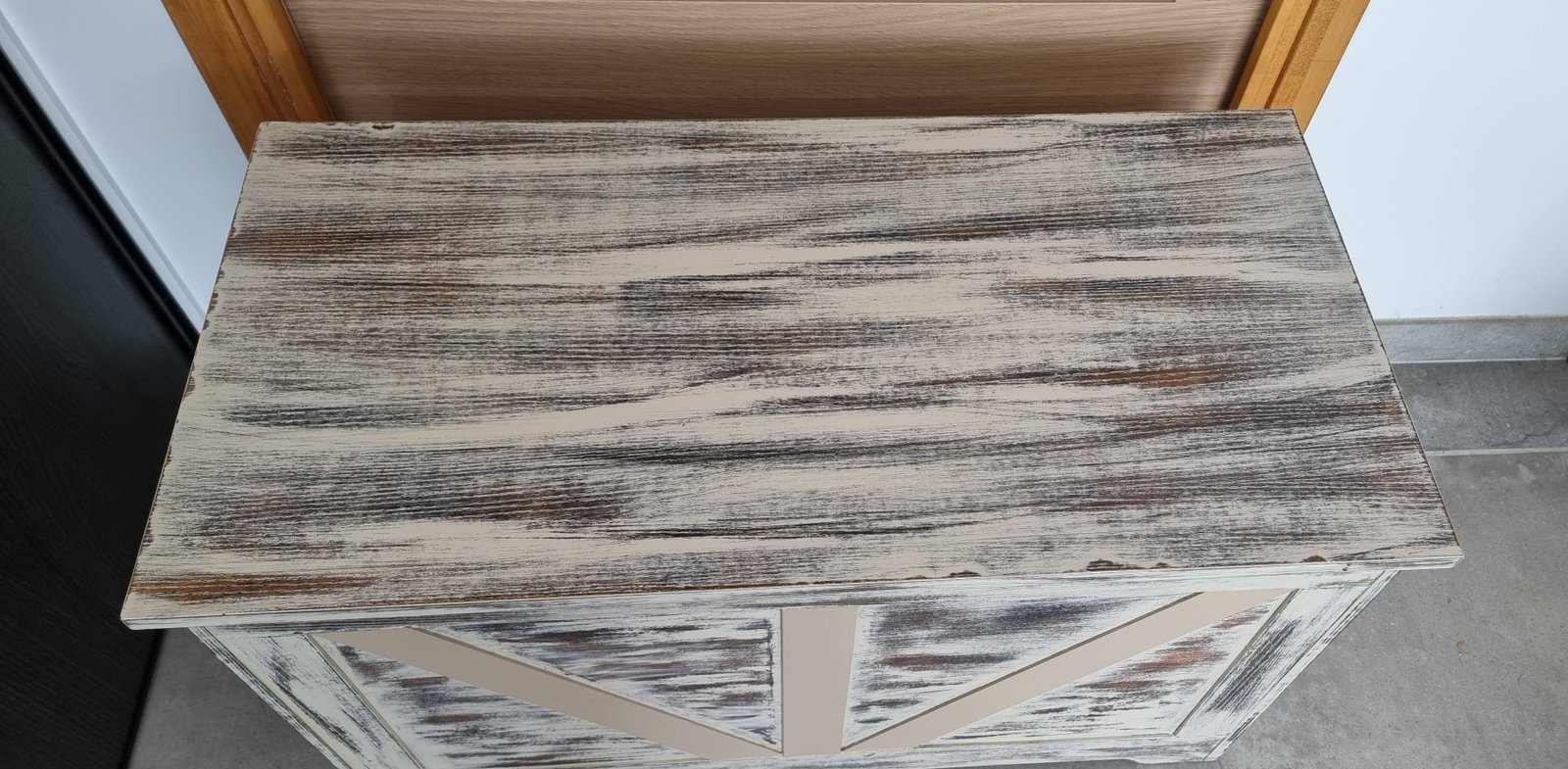 Coffre de rangement relooké effet "Chalk Paint" – Image 5