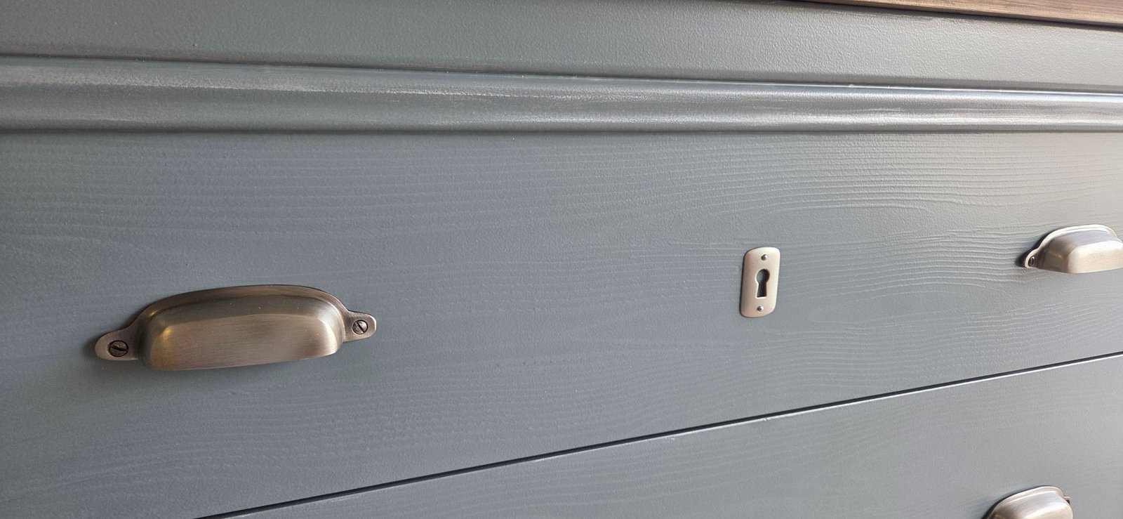 Commode style Louis Philippe en placage merisier "Bleu Acier" – Image 5