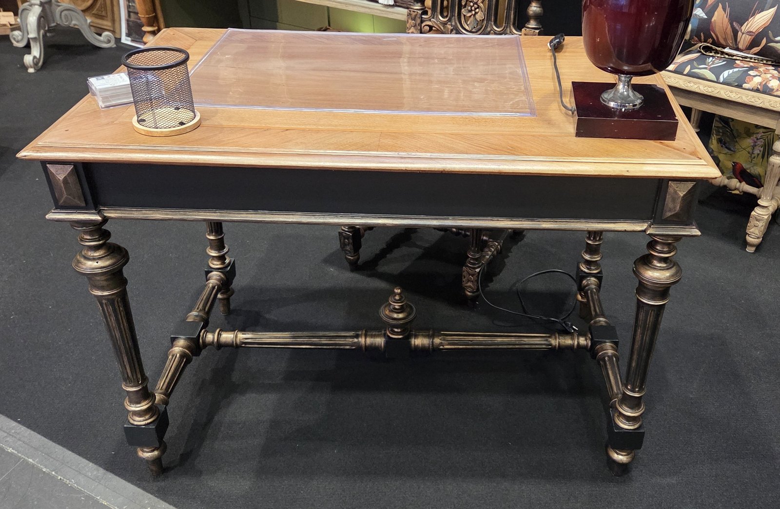 Bureau Louis XIII revisité – Image 4