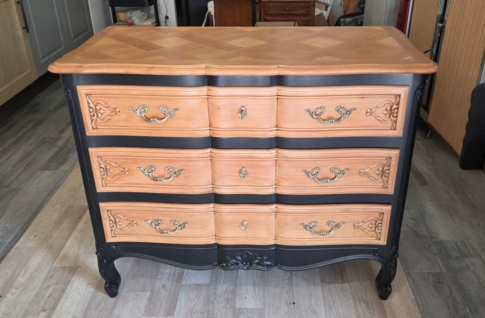Commode Louis XV merisier, version chic & actuelle – Image 3
